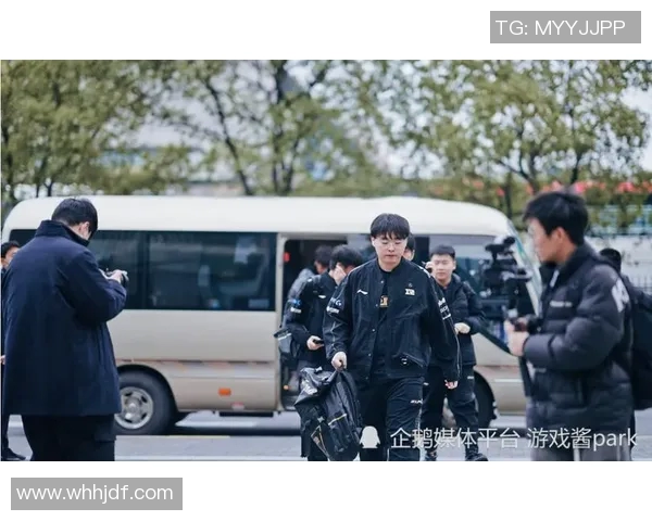 探寻JDG在DOTA2巨献与S15LOL赛季中的强大实力与战术解析