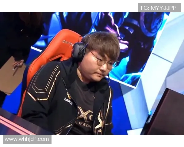 LNG在S15电竞总决赛中的防反策略解析与战术亮点分析 LNG在S15电竞总决赛中的防反策略解析与战术亮点分析